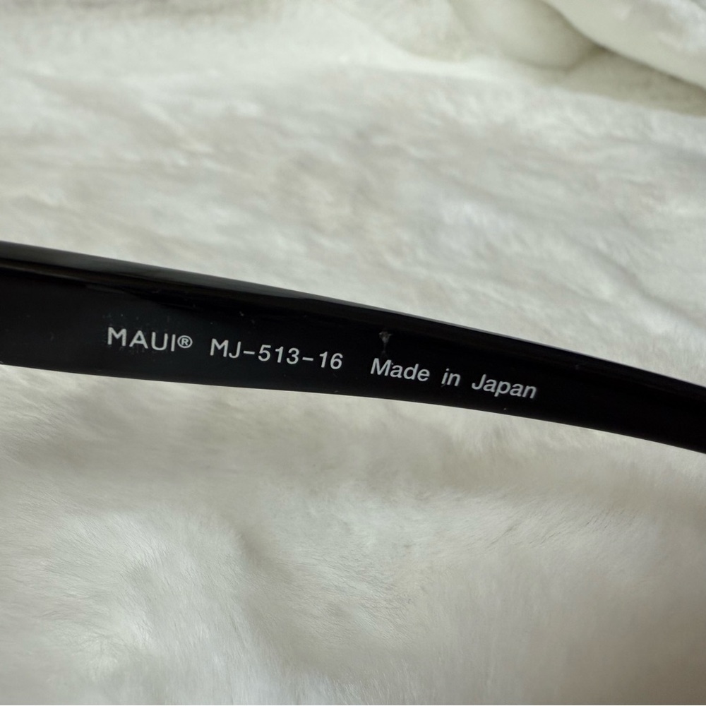 Maui Jim Maka Polarized Aviator Wrap Sunglasses with Hard Case Gold Brown - Picture 9 of 14